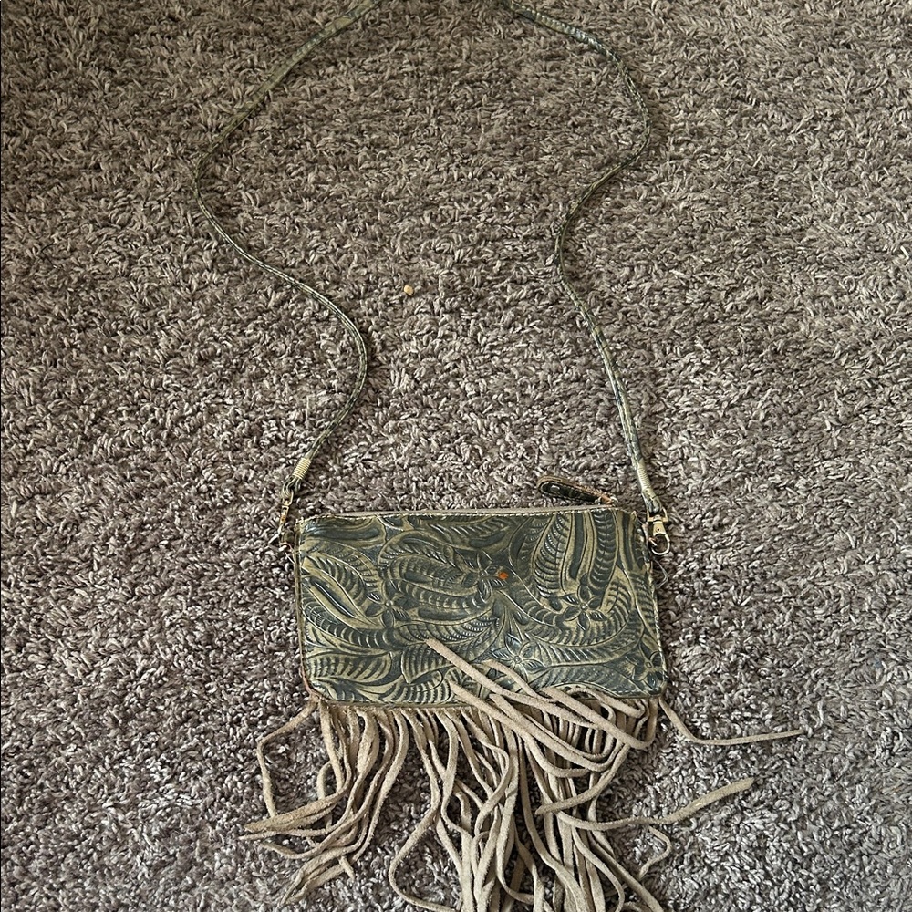Leaf Pattern Fringe Crossbody Bag